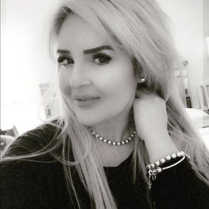 Meet your Posher, Sandra